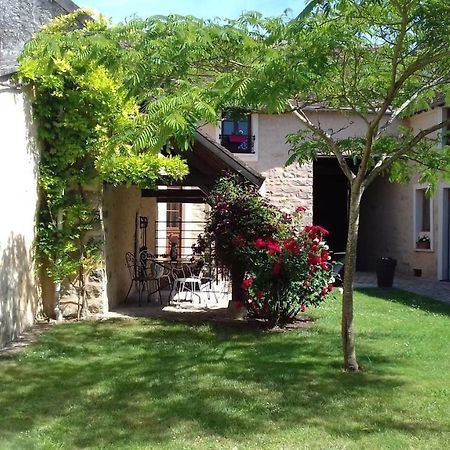 Ilot Bonheur Hotel Ury Екстериор снимка
