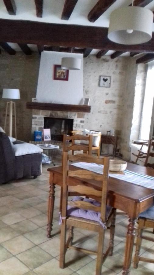 Ilot Bonheur Hotel Ury Екстериор снимка
