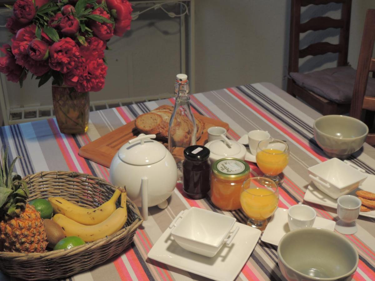Ilot Bonheur Hotel Ury Екстериор снимка